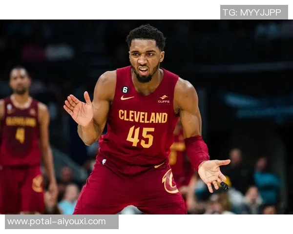 多诺万米切尔引领球队崛起展现超凡篮球才华与领导力