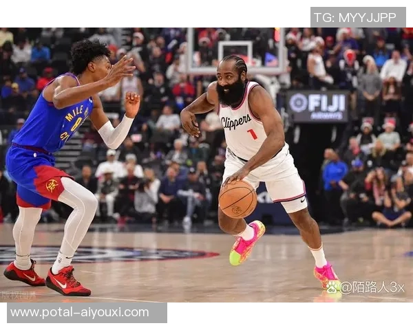 快船与掘金激战正酣最新战况分析与精彩瞬间回顾