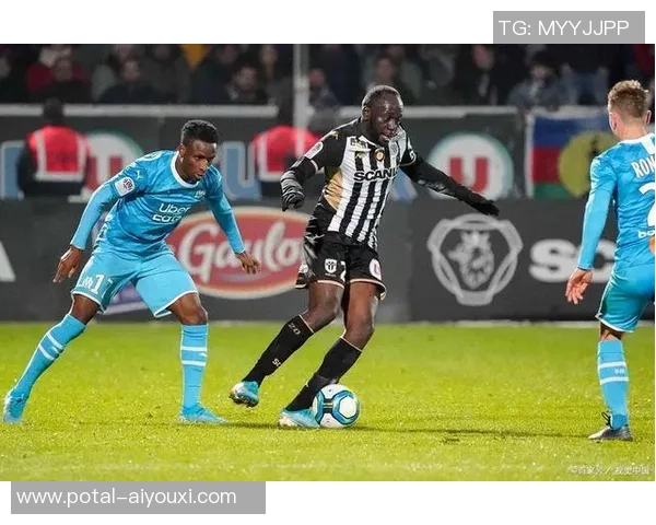 摩纳哥与昂热对决前瞻分析双方状态及战术布局探讨 摩纳哥与昂热对决前瞻分析双方状态及战术布局探讨